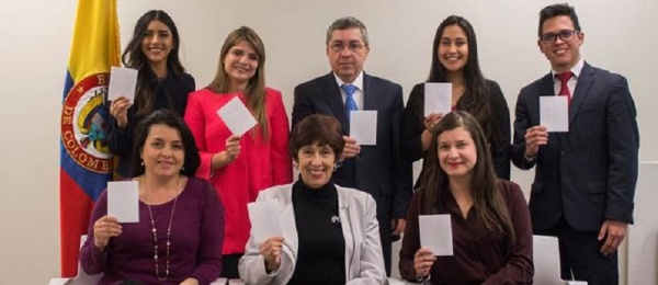 El Consulado de Colombia en San Francisco saca tarjeta blanca para celebrar el Día Internacional del Deporte para el Desarrollo y la Paz